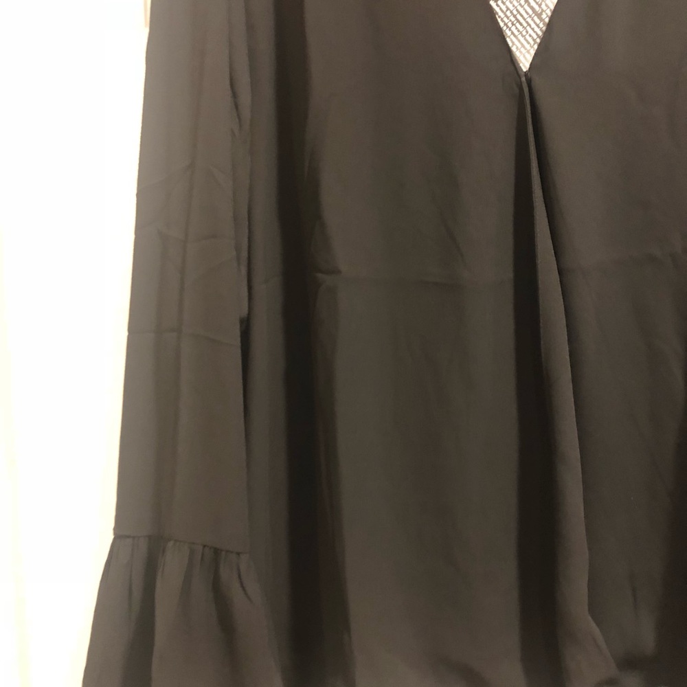 Iman Flirty Blouse - Picture 2 of 3